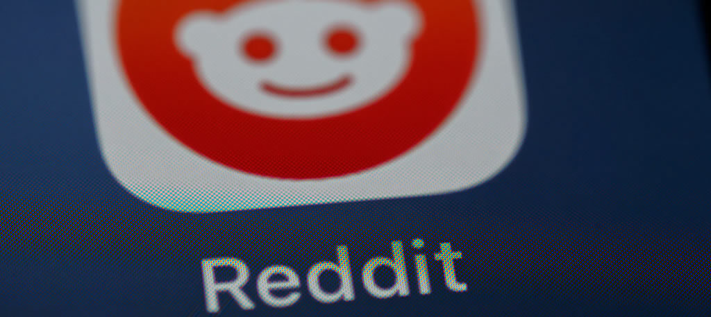How do you promote online giveaways on Reddit?