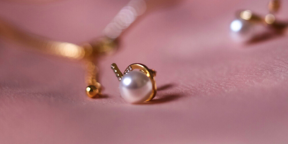 How to Run an Etsy Giveaway Without Breaking the Rules How to Run an Etsy Giveaway Without Breaking the Rules